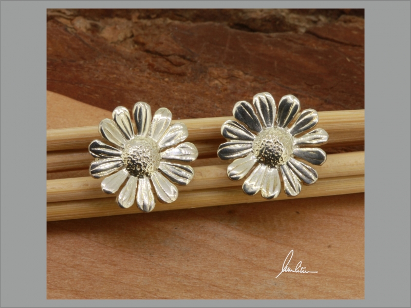 Ohrringe  Handarbeit in Silber kleines Gänseblümchen, kleine Blüte kaufen