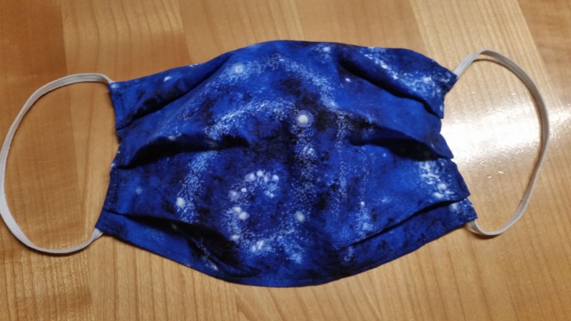  - blau gemusterte Gesichtsmaske, einlagig aus Baumwolle 