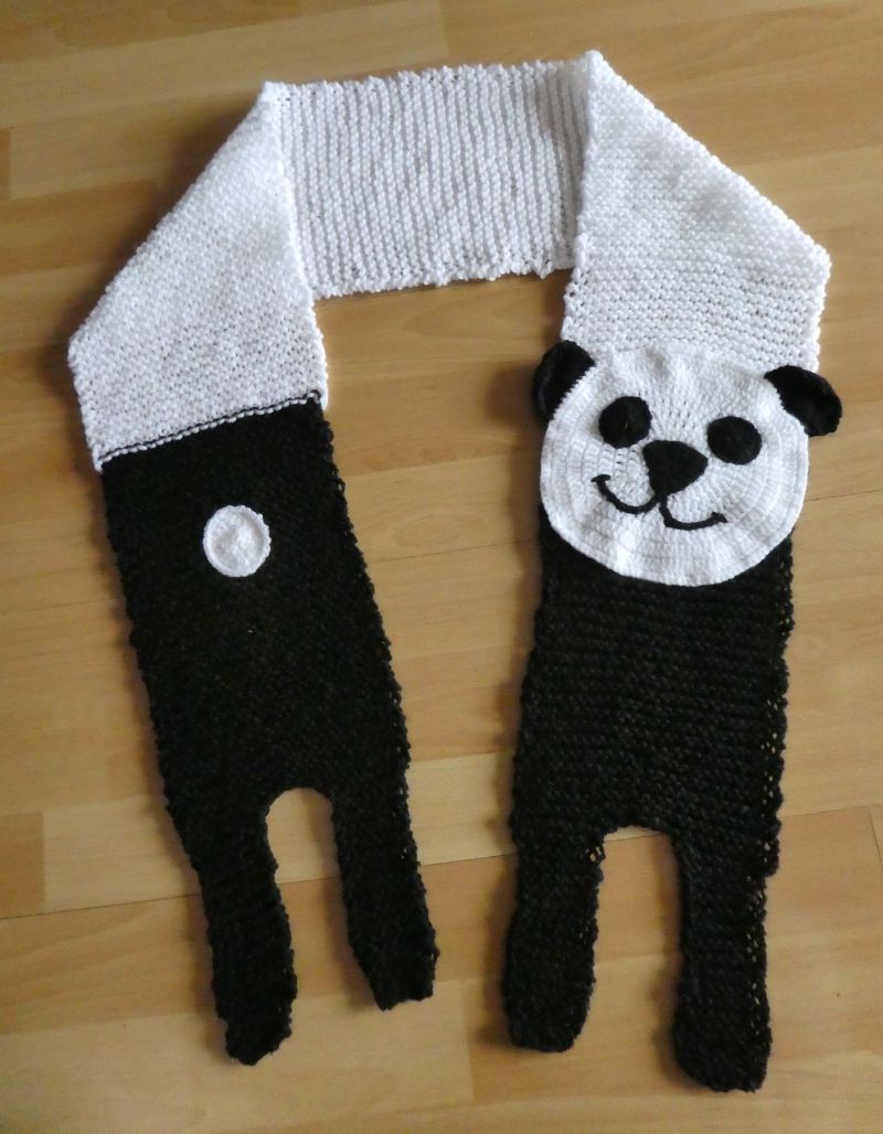  - gestrickter Schal -Panda - schwarz-weiß (Länge 154)