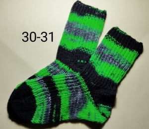  handgestrickte Socken, Größe 30/31, 1 Paar grün-schwarz-grau gestreift, Sockenwolle mit Baumwollanteil