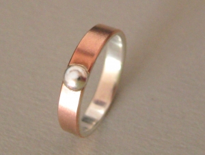 Kuppel Kupfer-Silber-Ring mit Silbercabochon