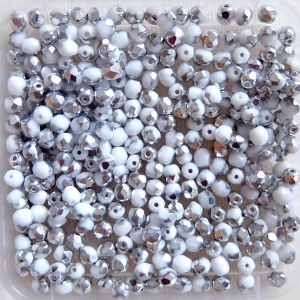 50 Stück böhmische Glasschliffperlen 4 mm, weiß opak halbsilber